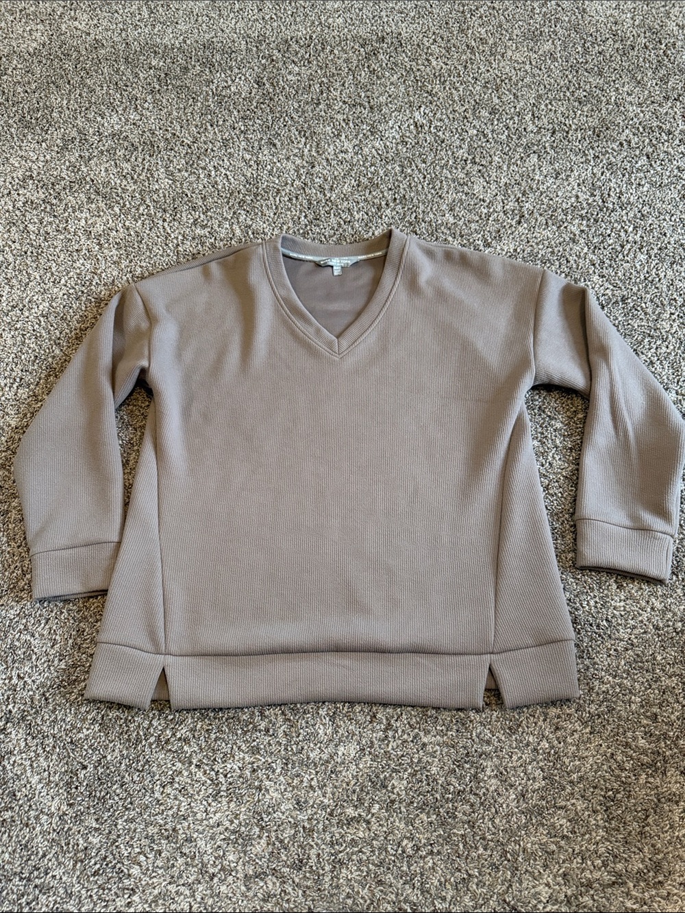 Marc New York Women's V-Neck Sweater in Taupe Size XL